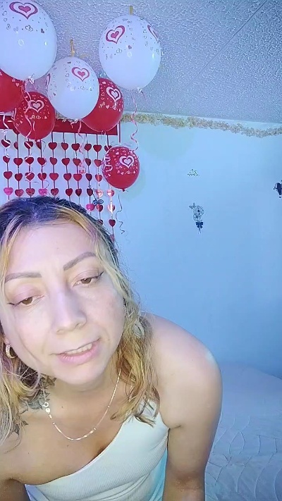 makarenasexyy live cam on Cam4