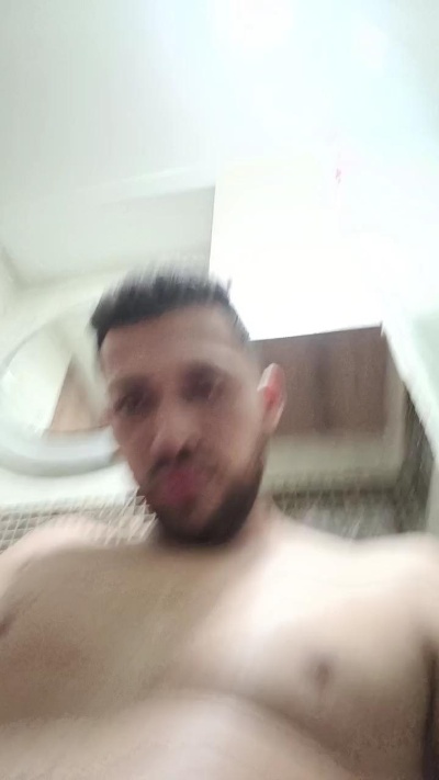 makleyn live cam on Cam4
