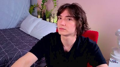 maks_brayn live cam on Cam4