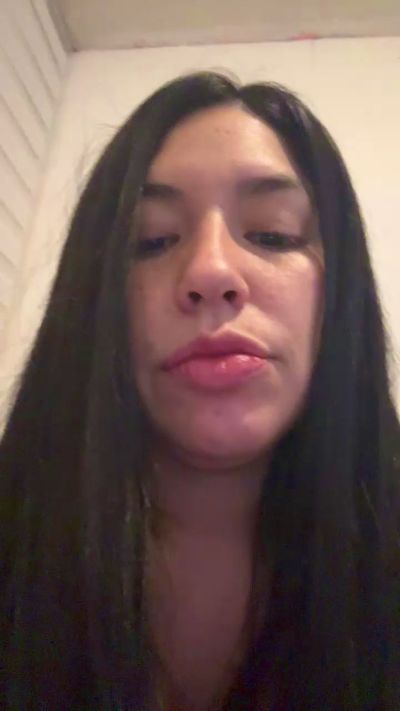 malibuuu1 live cam on Cam4