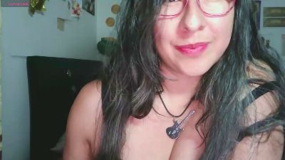 malishka20 live cam on Cam4