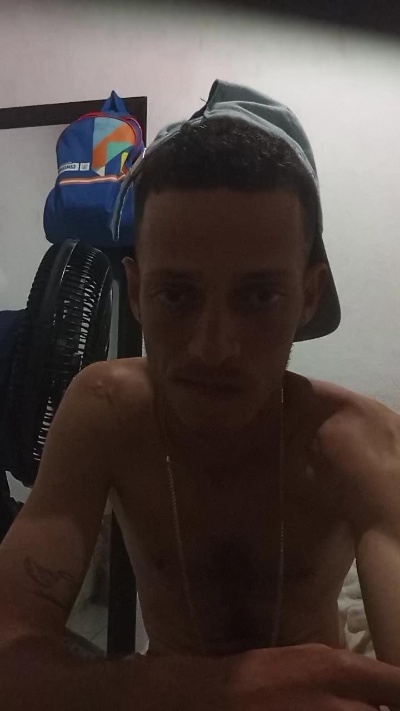 maloka4_hot live cam on Cam4
