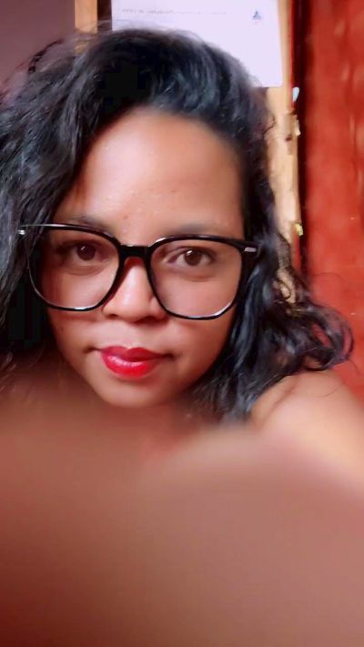 mamacita2458 live cam on Cam4