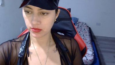 mamadorahotxxx live cam on Cam4