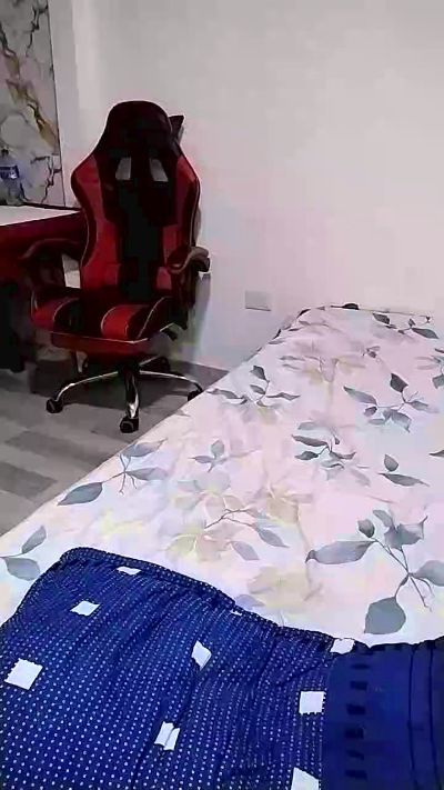 mamadorahotxxx live cam on Cam4