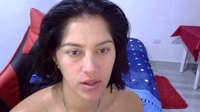 mamadorahotxxx live cam on Cam4