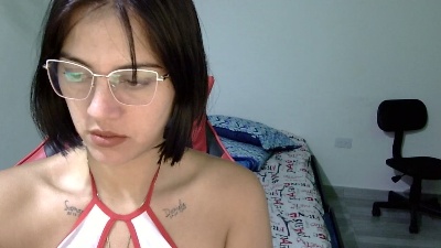 mamadorahotxxx live cam on Cam4