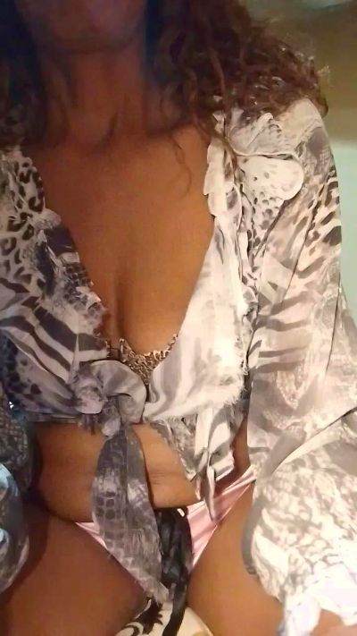 mamie_love live cam on Cam4