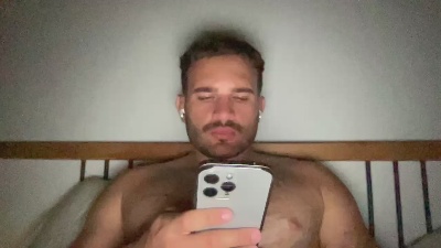 man2893 live cam on Cam4