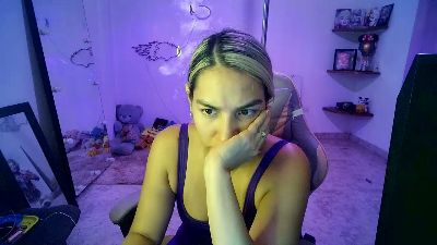 mandy_berry live cam on Cam4