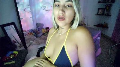 mandy_berry live cam on Cam4