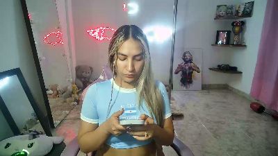 mandy_berry live cam on Cam4