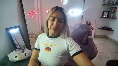 mandy_berry live cam on Cam4