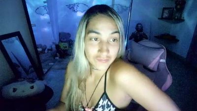mandy_berry live cam on Cam4