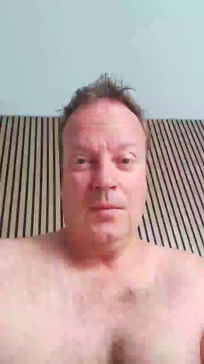 manfrombham3 live cam on Cam4