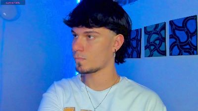 manu__05 live cam on Cam4