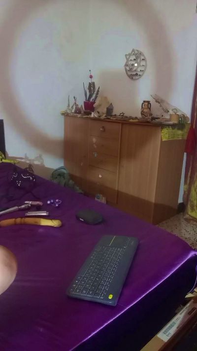 manuella19 live cam on Cam4