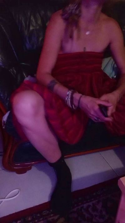 manuella19 live cam on Cam4