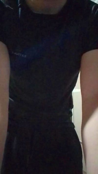 manuzz1 live cam on Cam4