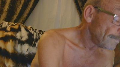 mapleman35 live cam on Cam4