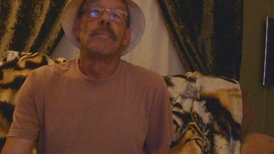 mapleman35 live cam on Cam4