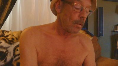 mapleman35 live cam on Cam4