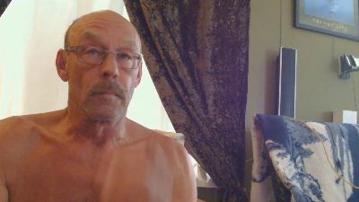 mapleman35 live cam on Cam4