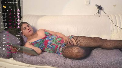 mara_bella_ live cam on Cam4