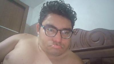 marcos01832 live cam on Cam4