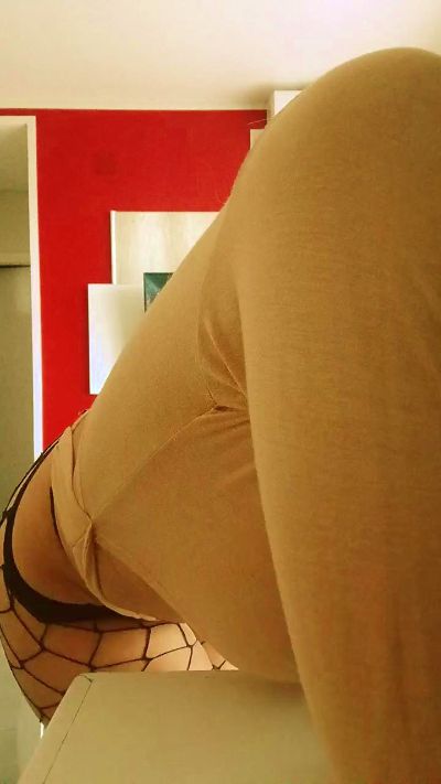 margot30 live cam on Cam4