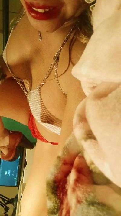 margot30 live cam on Cam4