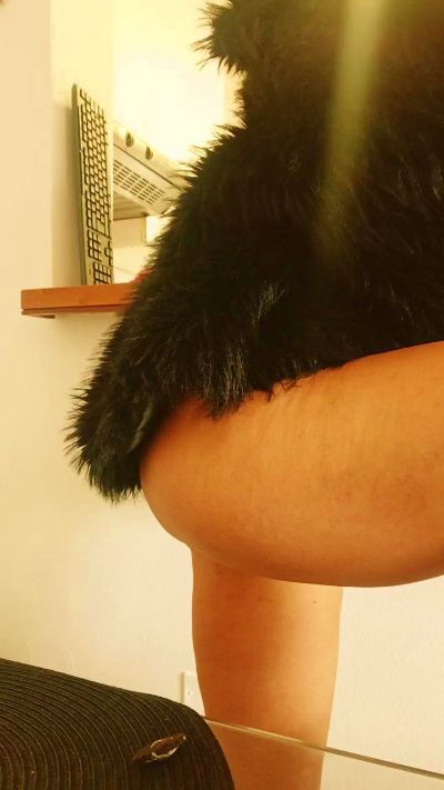 margot30 live cam on Cam4