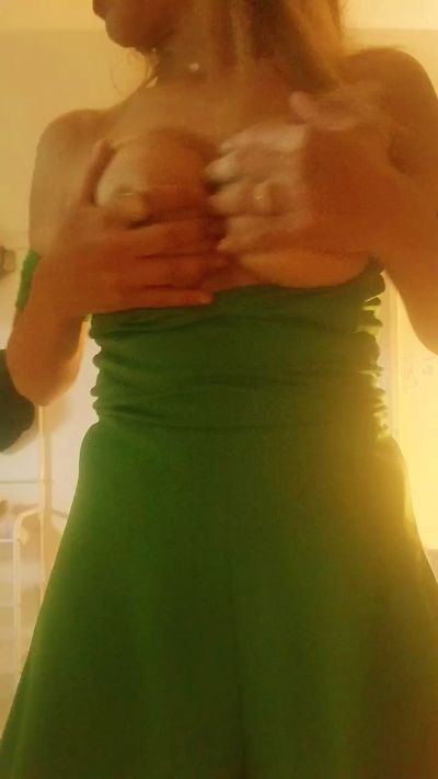 margot30 live cam on Cam4
