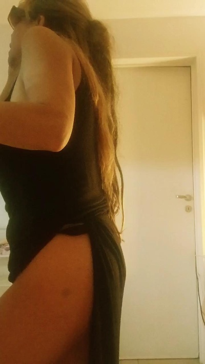 margot30 live cam on Cam4