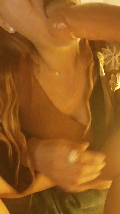 margot30 live cam on Cam4