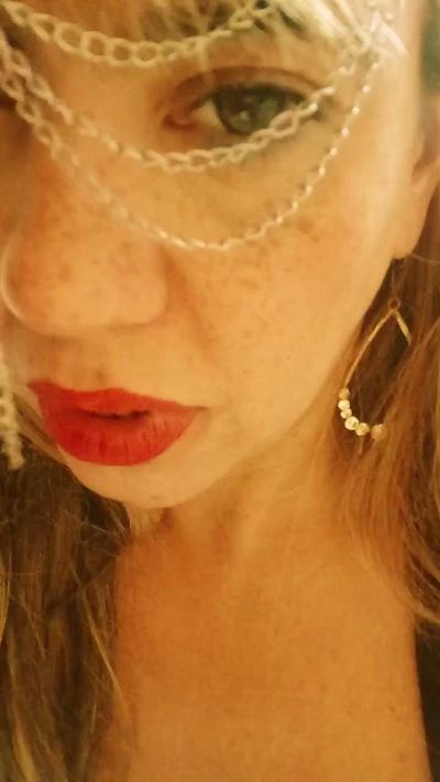 margot30 live cam on Cam4