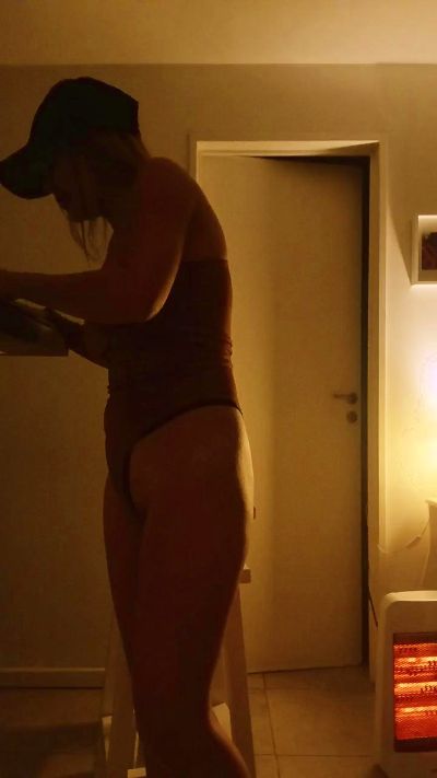 margot30 live cam on Cam4