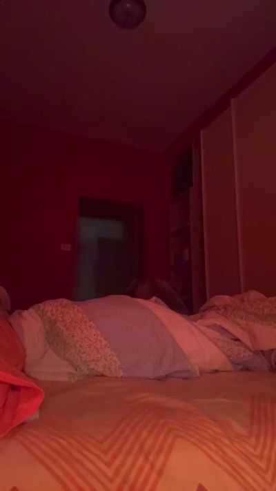 mariachatelain5 live cam on Cam4