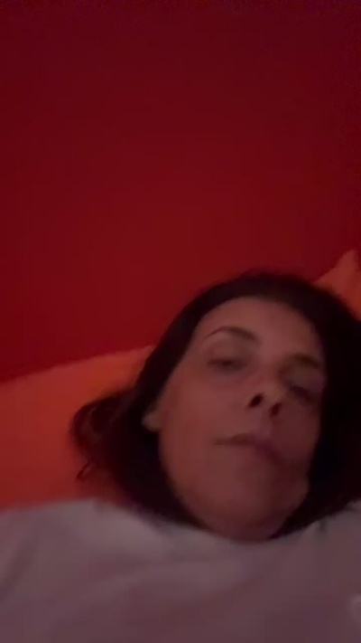 mariachatelain5 live cam on Cam4