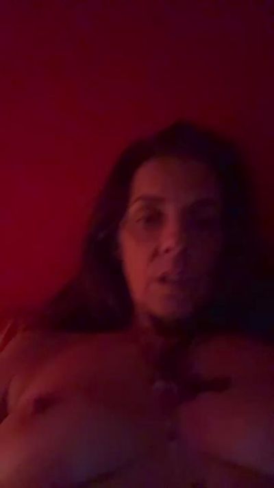 mariachatelain5 live cam on Cam4