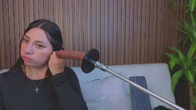 mariana_castro9 live cam on Cam4