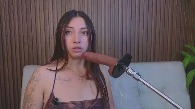 mariana_castro9 live cam on Cam4