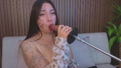 mariana_castro9 live cam on Cam4