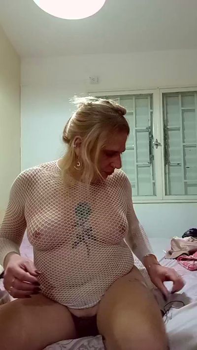 marianatrans1 live cam on Cam4