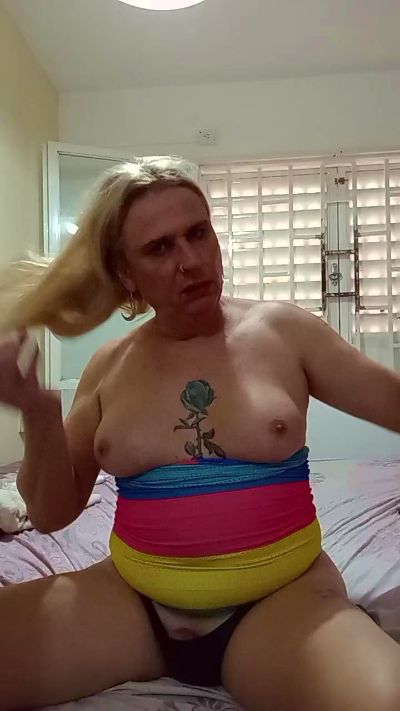 marianatrans1 live cam on Cam4
