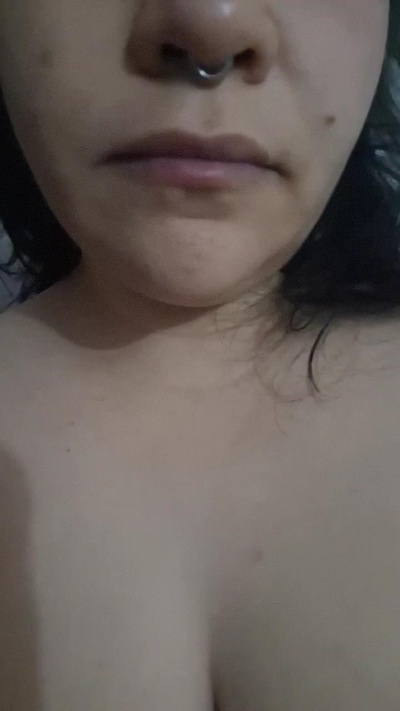 mariancuarzo live cam on Cam4