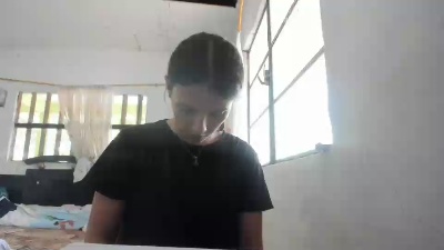 marianne8 live cam on Cam4