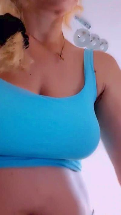 mariaperla live cam on Cam4
