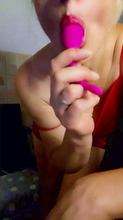 mariaperla live cam on Cam4