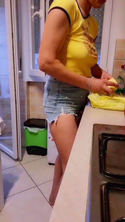 mariaperla live cam on Cam4